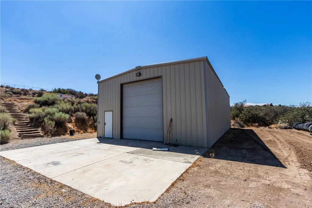 7170 Joshua, Oak Hills, California 92344 home-pic-1