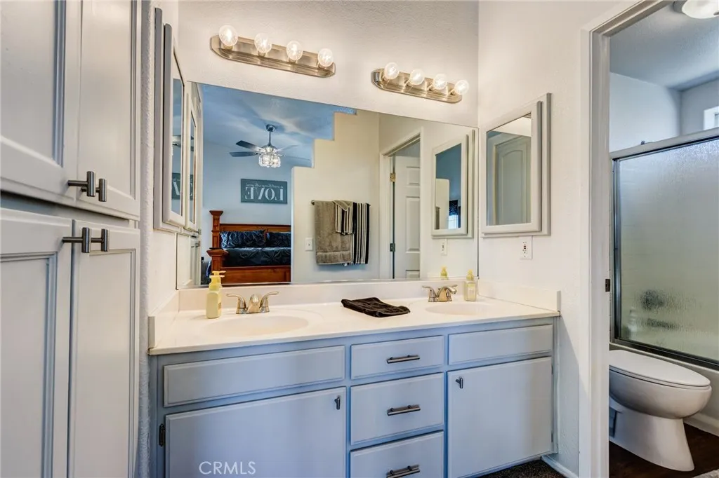 7170 Joshua, Oak Hills, California 92344 home-pic-39