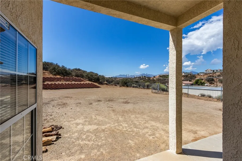 7170 Joshua, Oak Hills, California 92344 home-pic-52