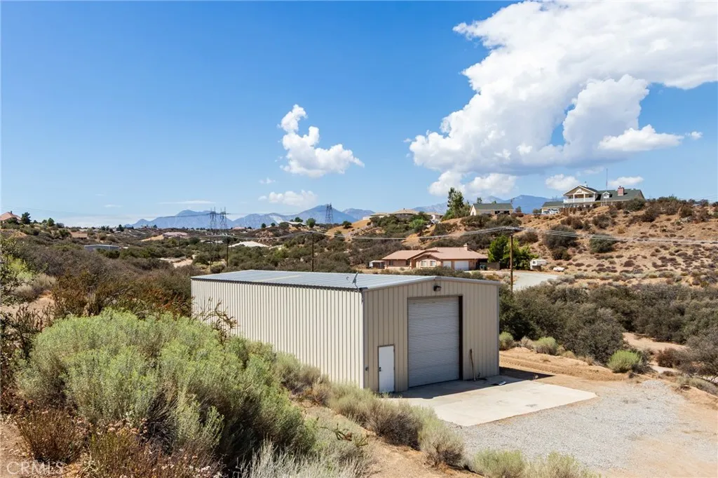 7170 Joshua, Oak Hills, California 92344 home-pic-8