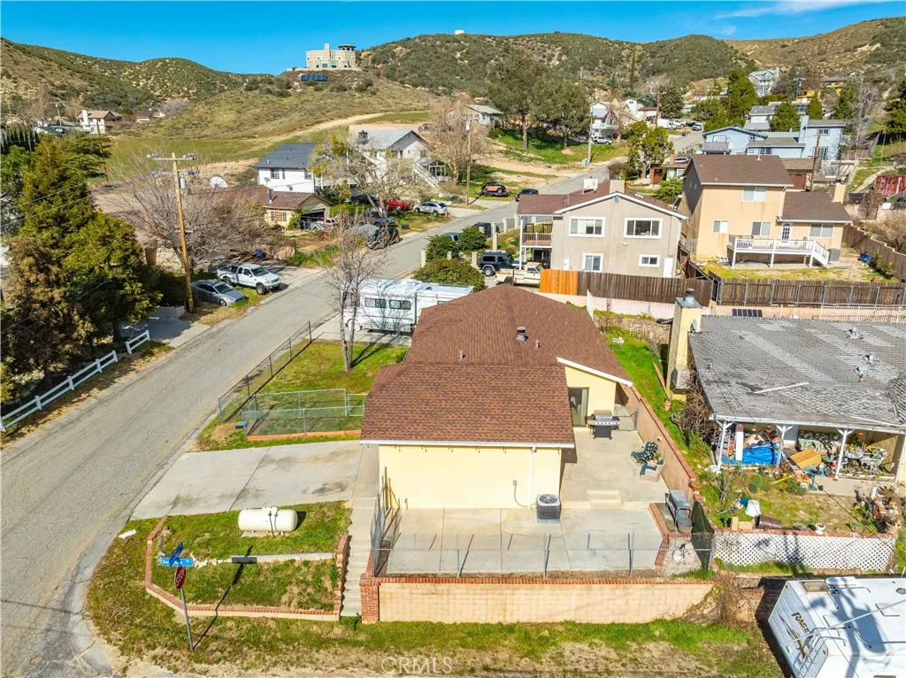 43230 Lookabout Rd, Lake Hughes, California 93532 home-pic-30