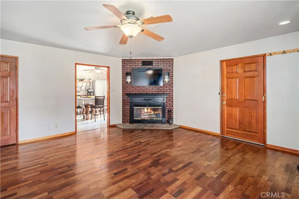 43230 Lookabout Rd, Lake Hughes, California 93532 home-pic-7