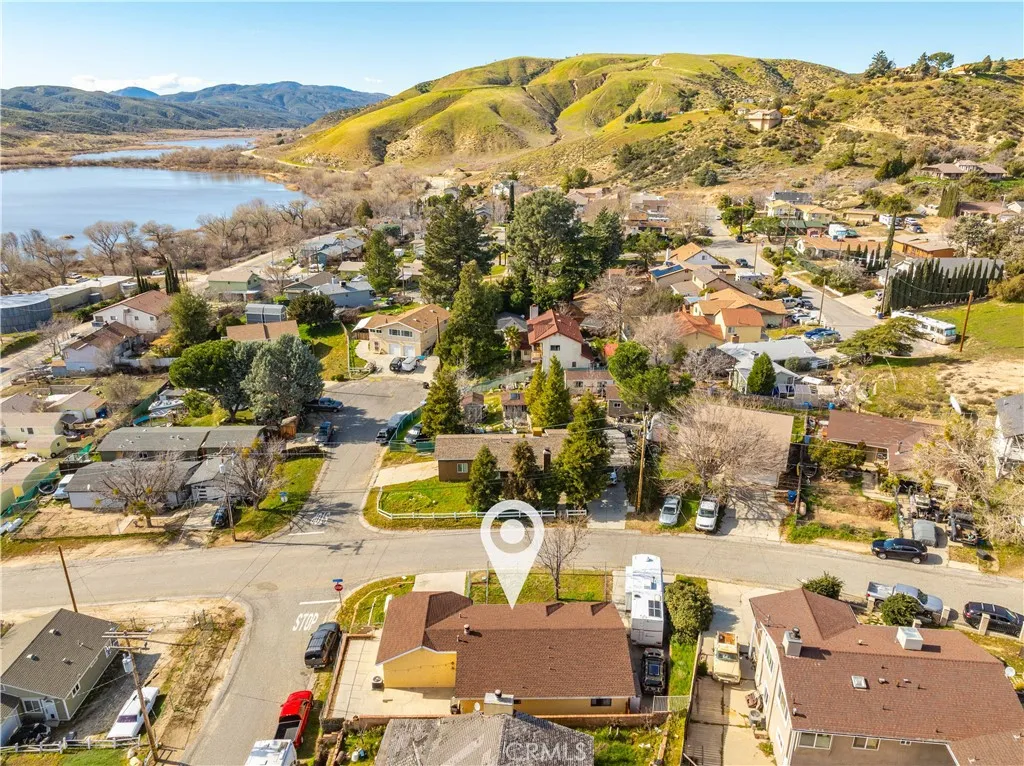 43230 Lookabout Rd, Lake Hughes, California 93532 home-pic-34