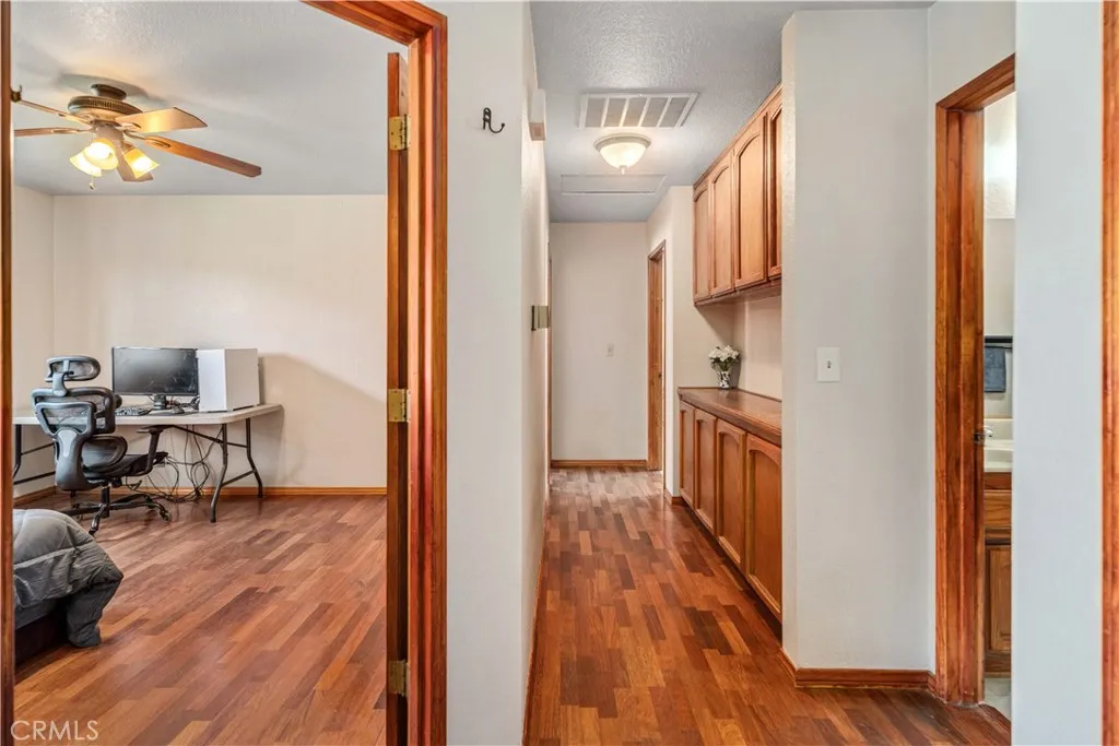 43230 Lookabout Rd, Lake Hughes, California 93532 home-pic-13