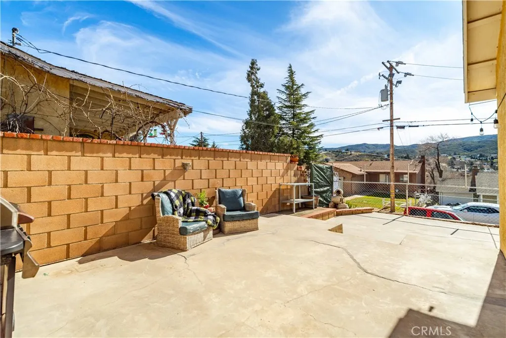 43230 Lookabout Rd, Lake Hughes, California 93532 home-pic-24