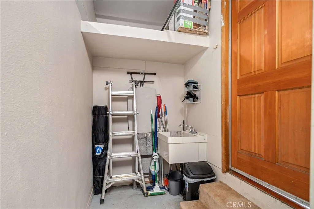 43230 Lookabout Rd, Lake Hughes, California 93532 home-pic-23