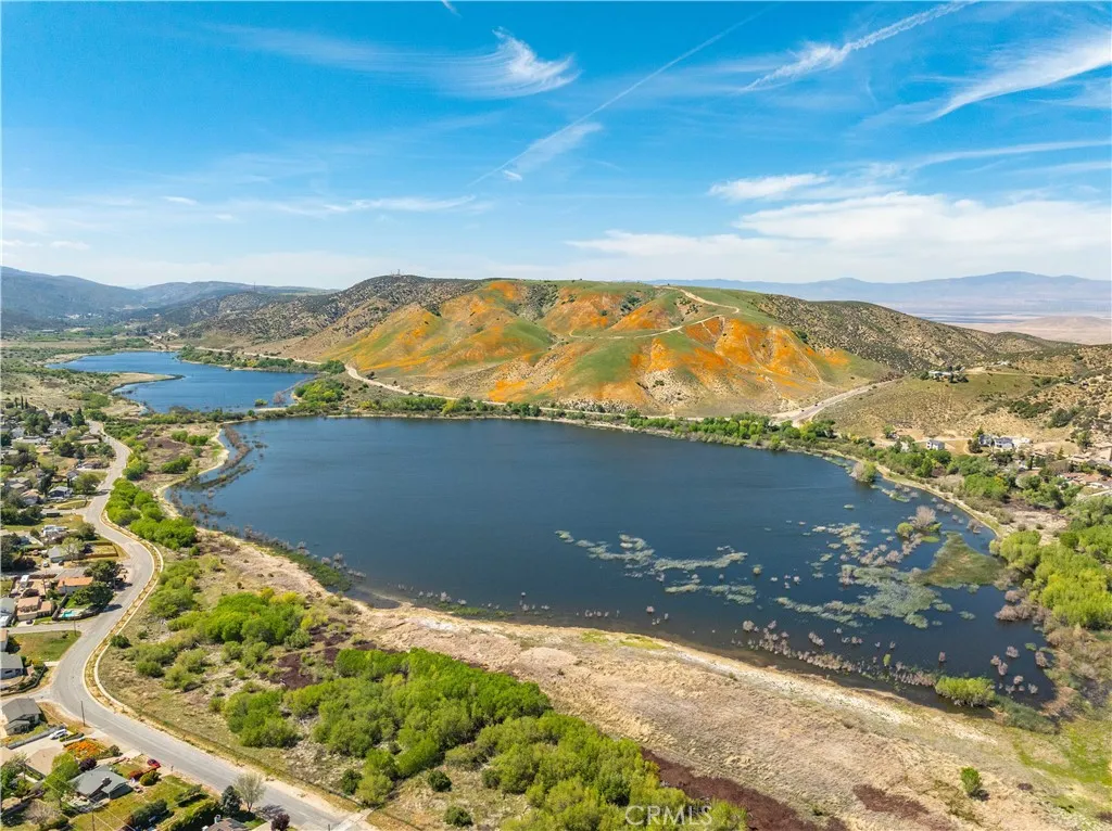 43230 Lookabout Rd, Lake Hughes, California 93532 home-pic-37