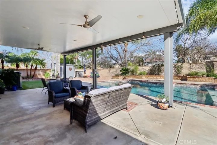 2527 Waterfall Ln, Corona, California 92882
