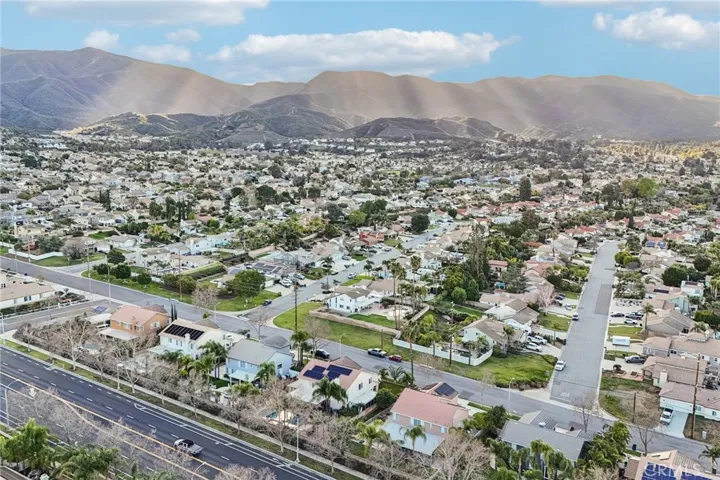 2527 Waterfall Ln, Corona, California 92882