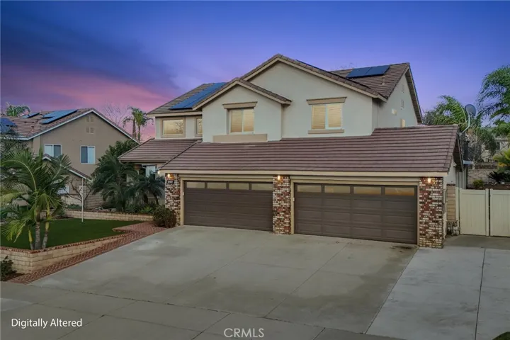 Beautiful turnkey home in Corona