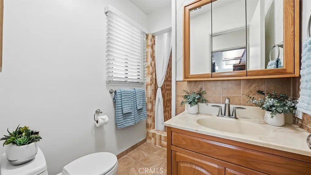 2505 W 168th W, Torrance, California 90504 home-pic-17