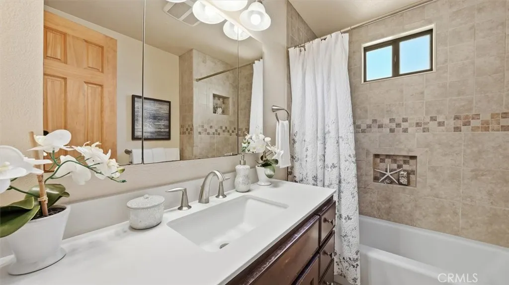 2505 W 168th W, Torrance, California 90504 home-pic-47