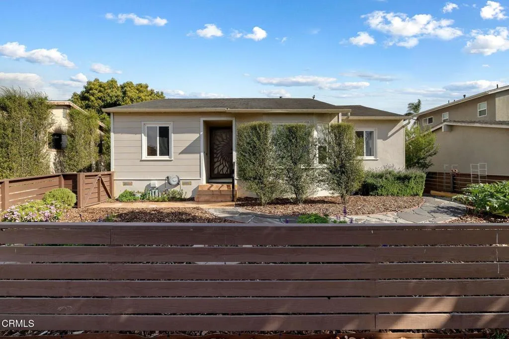 732 Lemon Grove Avenue, Ventura, California 93003 home-pic-2