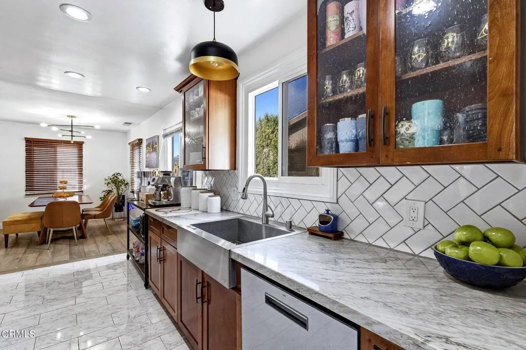 732 Lemon Grove Avenue, Ventura, California 93003 home-pic-9