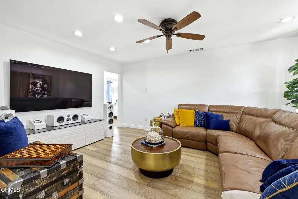 732 Lemon Grove Avenue, Ventura, California 93003 home-pic-4