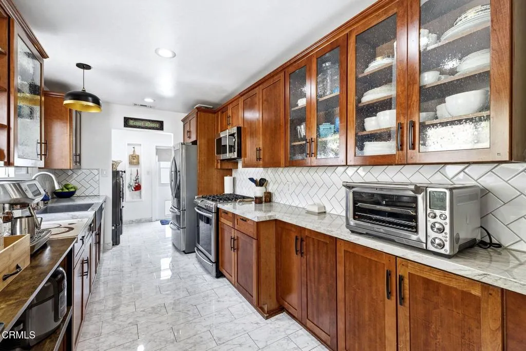 732 Lemon Grove Avenue, Ventura, California 93003 home-pic-7