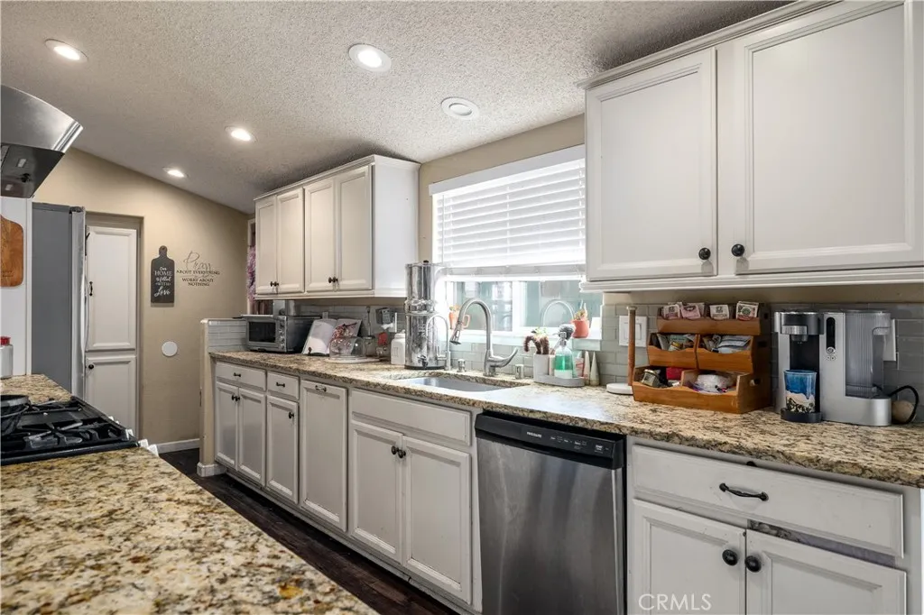 21825 Pitt Way, Wildomar, California 92595 home-pic-10