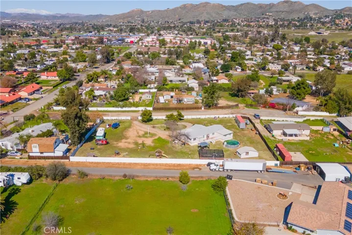 View of the complete lot...