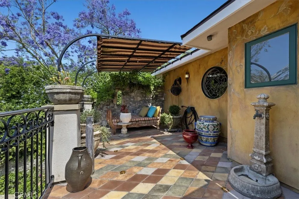 79 Dapplegray Lane, Palos Verdes Estates, California 90274 home-pic-12