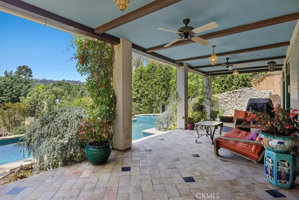 79 Dapplegray Lane, Palos Verdes Estates, California 90274 home-pic-41