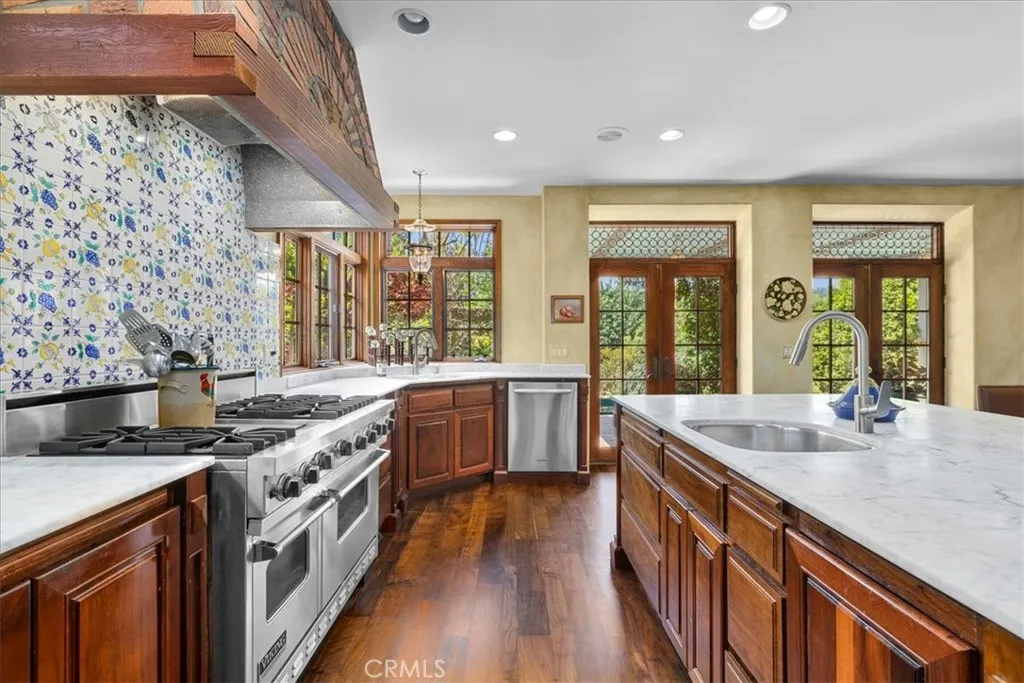 79 Dapplegray Lane, Palos Verdes Estates, California 90274 home-pic-28