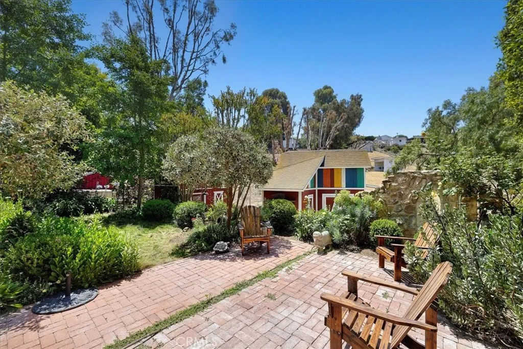 79 Dapplegray Lane, Palos Verdes Estates, California 90274 home-pic-34