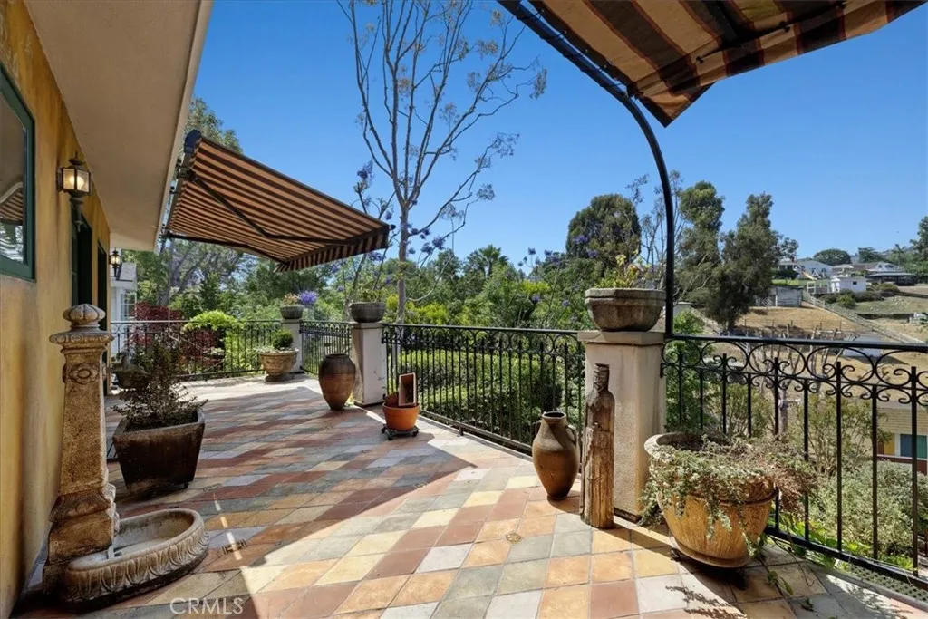 79 Dapplegray Lane, Palos Verdes Estates, California 90274 home-pic-13
