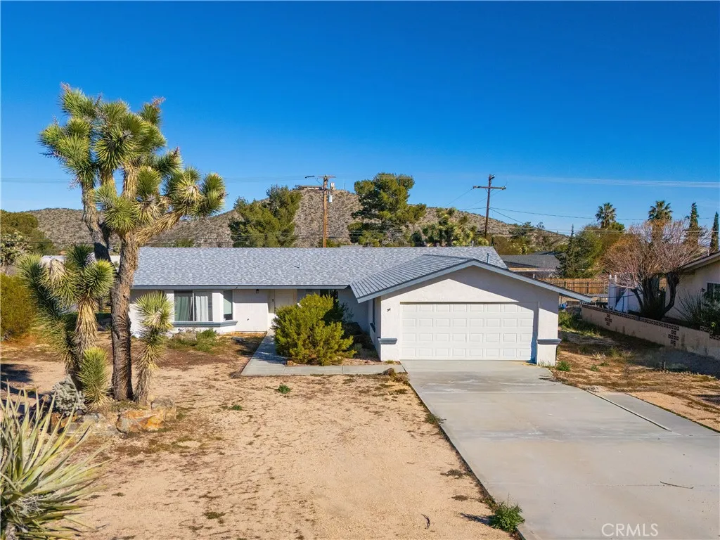 57826 Joshua, Yucca Valley, California 92284 home-pic-36