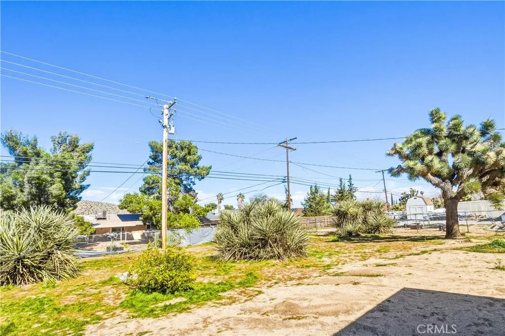 57826 Joshua, Yucca Valley, California 92284 home-pic-34
