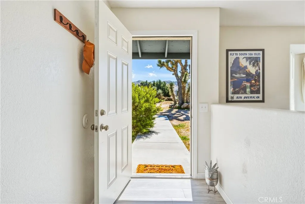 57826 Joshua, Yucca Valley, California 92284 home-pic-5