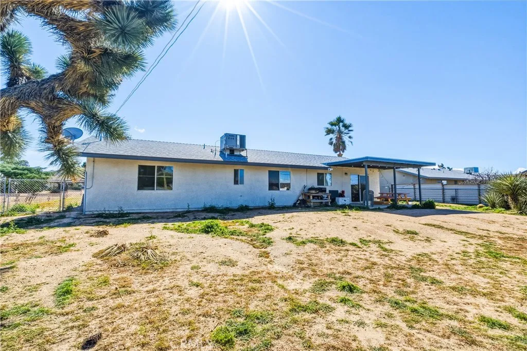 57826 Joshua, Yucca Valley, California 92284 home-pic-32