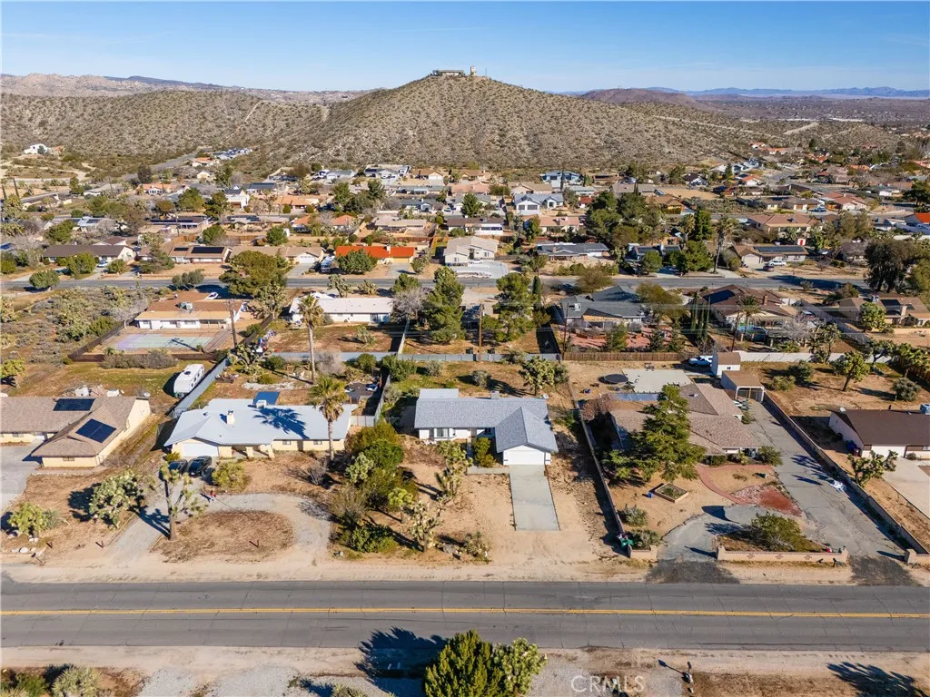 57826 Joshua, Yucca Valley, California 92284 home-pic-38