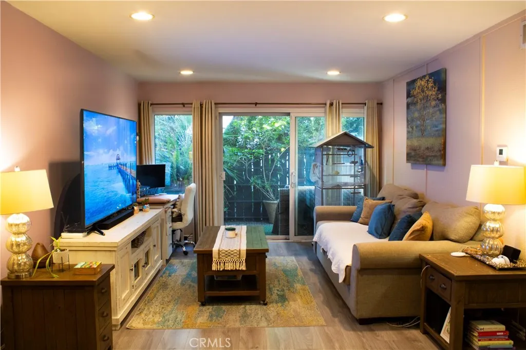 18645 Hatteras 186, Tarzana, California 91356 home-pic-4