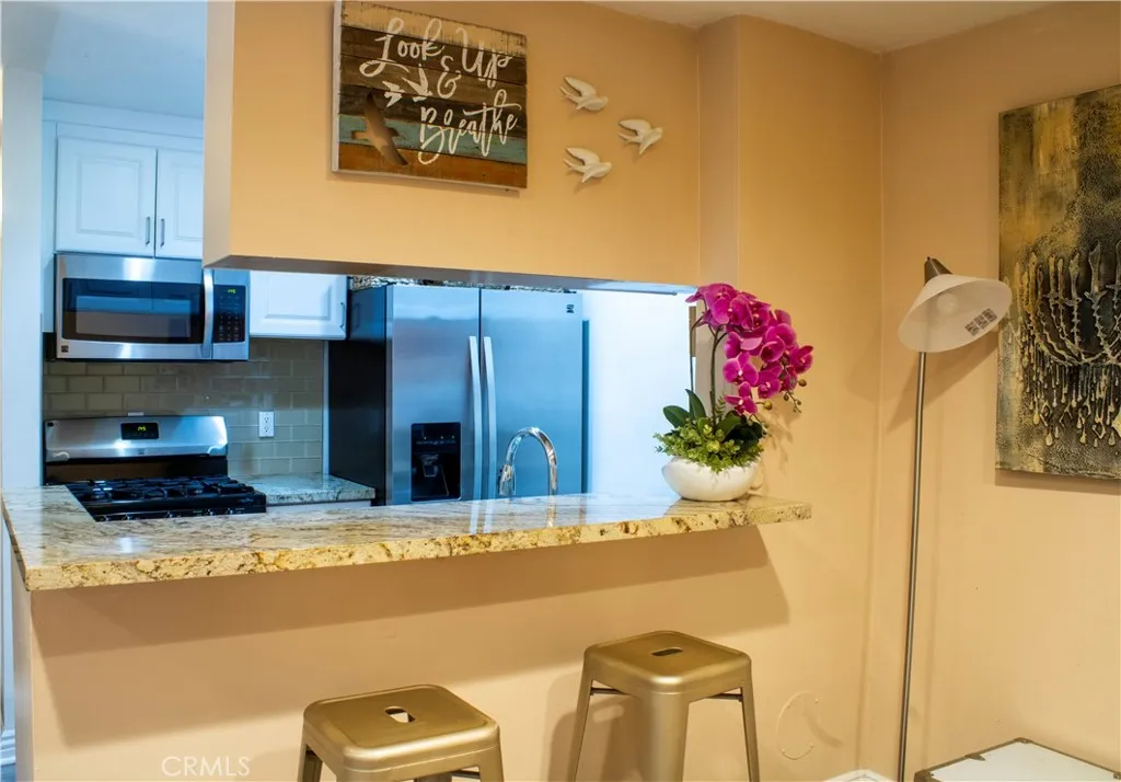 18645 Hatteras 186, Tarzana, California 91356 home-pic-7