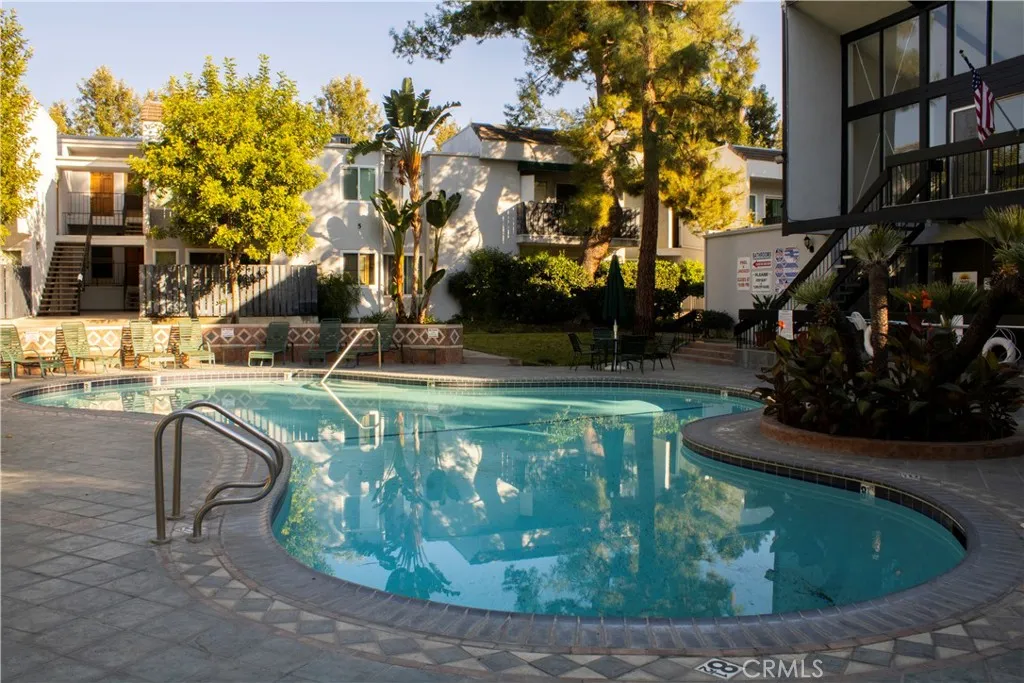 18645 Hatteras 186, Tarzana, California 91356 home-pic-26