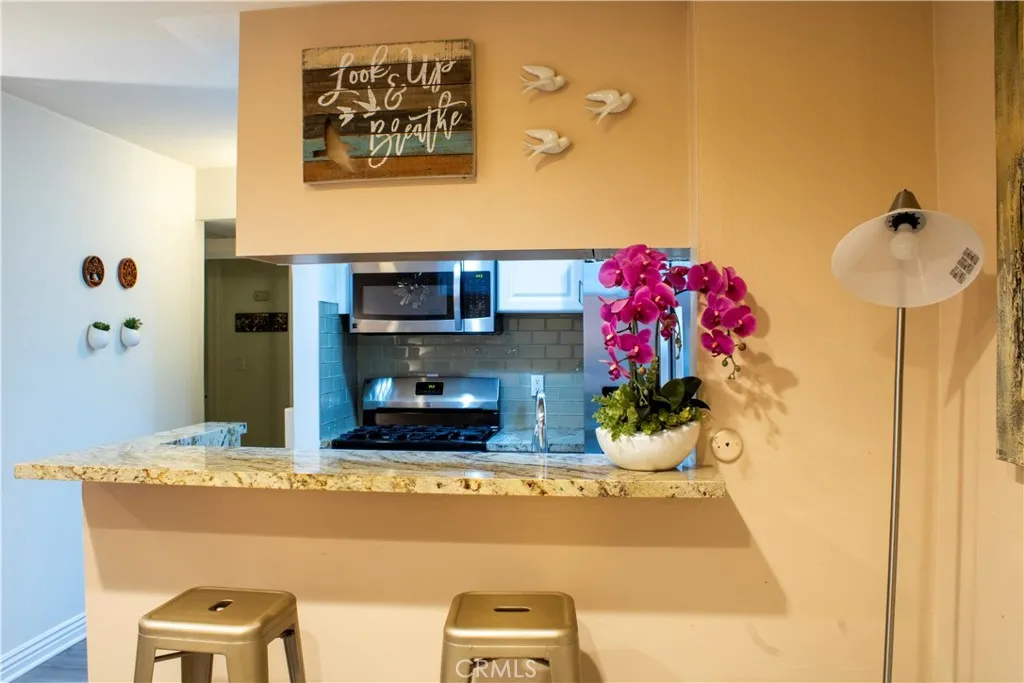 18645 Hatteras 186, Tarzana, California 91356 home-pic-6