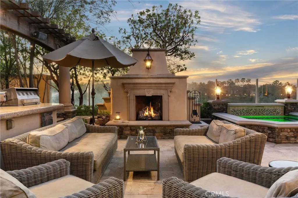 72 Victoria, Newport Beach, California 92660 home-pic-4