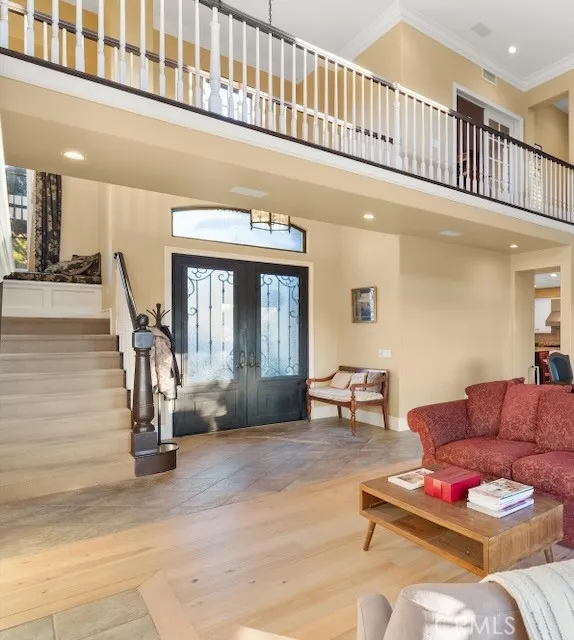 72 Victoria, Newport Beach, California 92660 home-pic-8