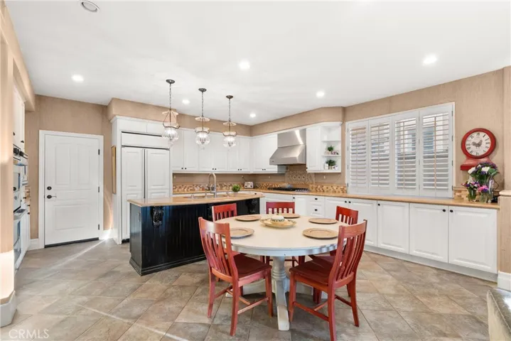 Casual Dining Area in Great Room