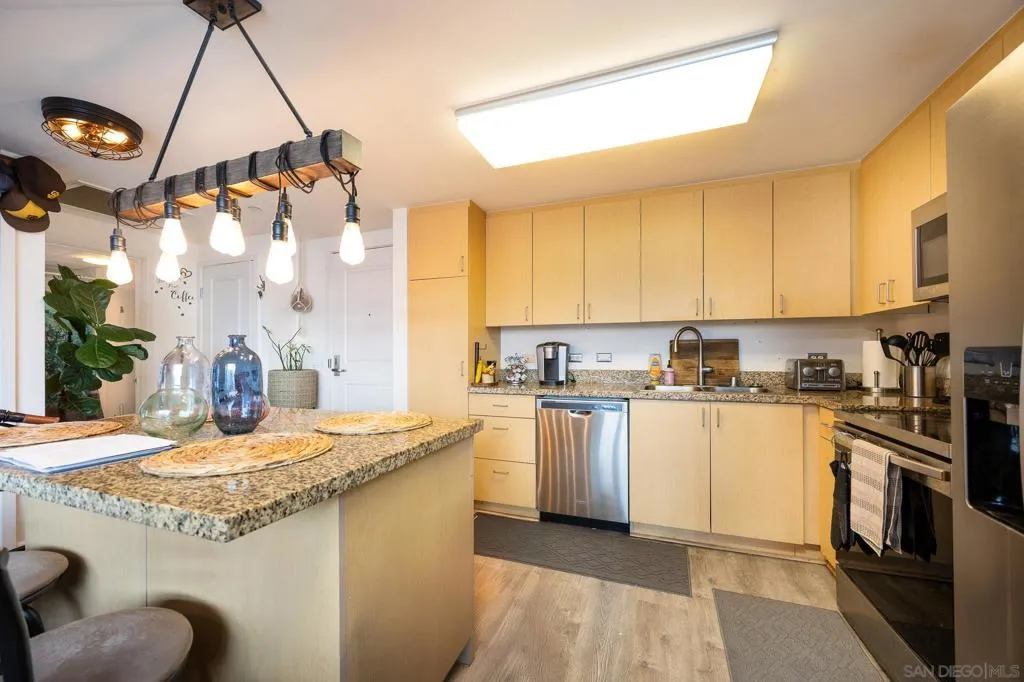 1080 Park Blvd 1116, San Diego, California 92101 home-pic-3