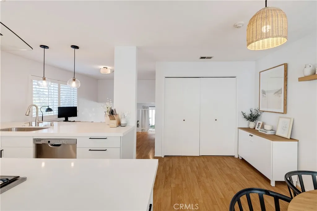 2118 Grant 1, Redondo Beach, California 90278 home-pic-25