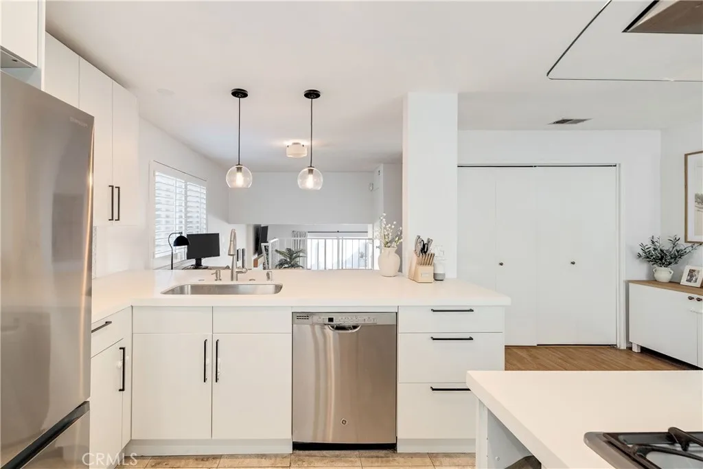 2118 Grant 1, Redondo Beach, California 90278 home-pic-24