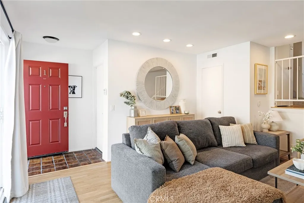2118 Grant 1, Redondo Beach, California 90278 home-pic-2