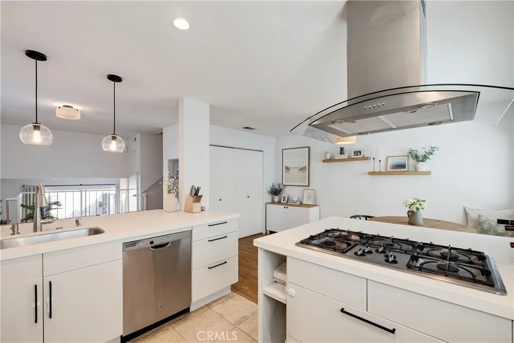 2118 Grant 1, Redondo Beach, California 90278 home-pic-23