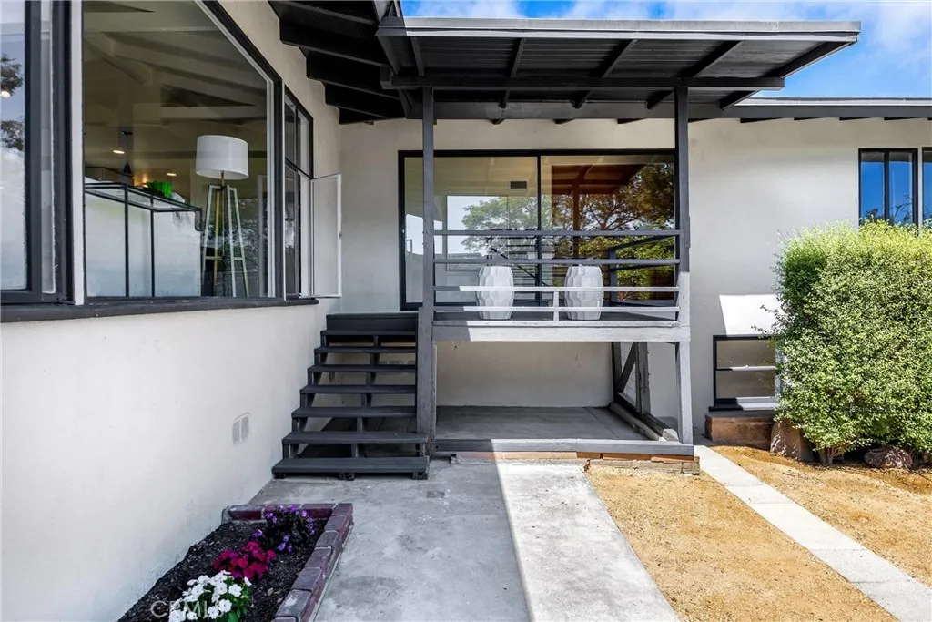 1961 Temple Hills Drive, Laguna Beach, California 92651 home-pic-53