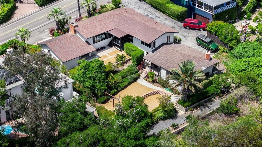 1961 Temple Hills Drive, Laguna Beach, California 92651 home-pic-4