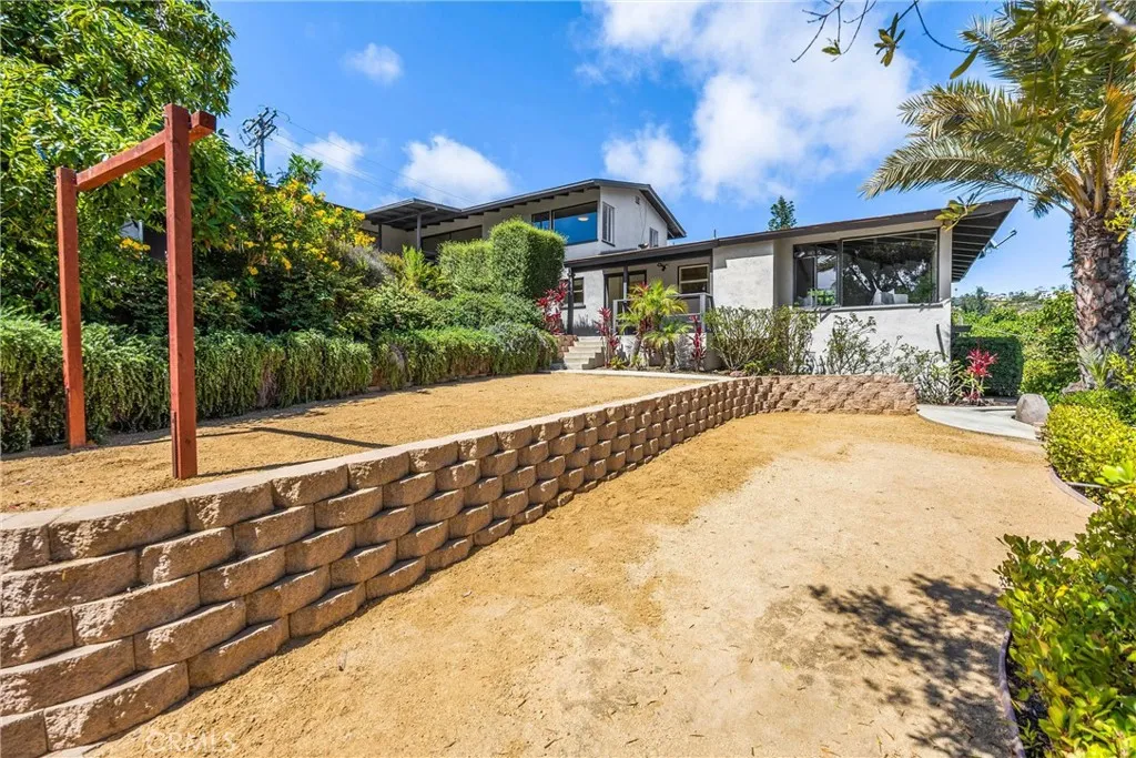1961 Temple Hills Drive, Laguna Beach, California 92651 home-pic-58