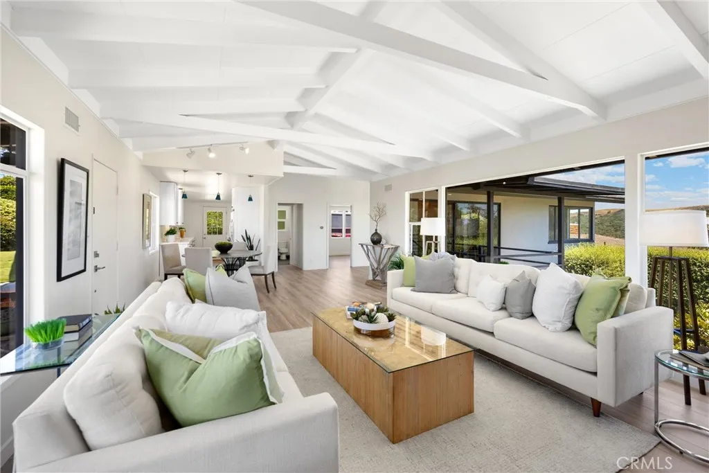 1961 Temple Hills Drive, Laguna Beach, California 92651 home-pic-11