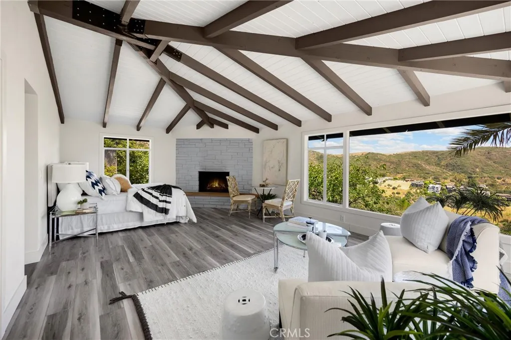 1961 Temple Hills Drive, Laguna Beach, California 92651 home-pic-3