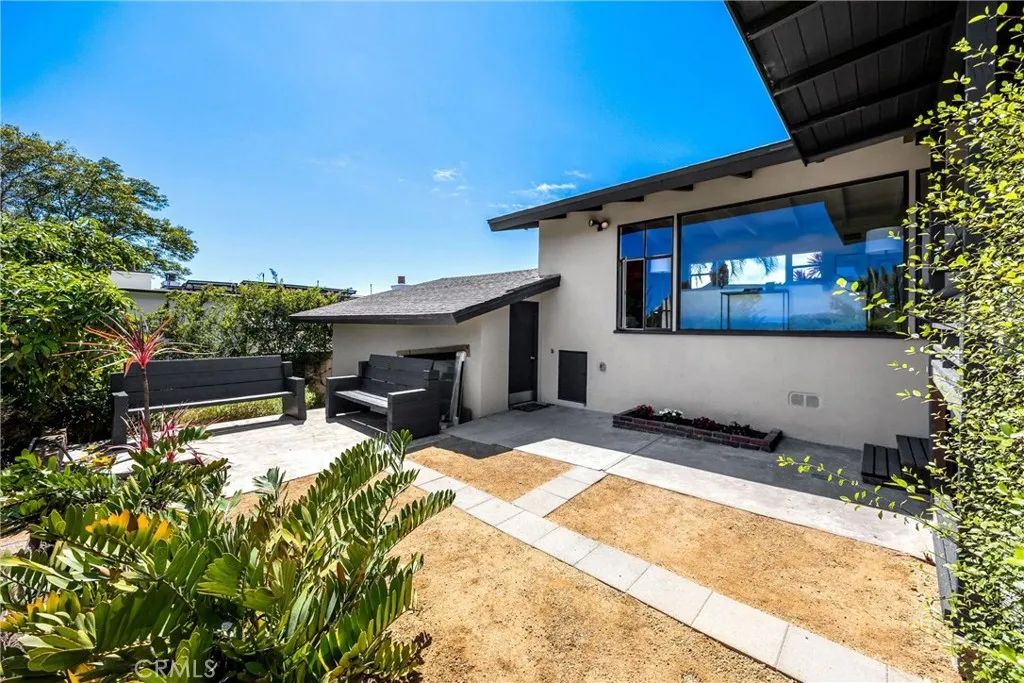 1961 Temple Hills Drive, Laguna Beach, California 92651 home-pic-54